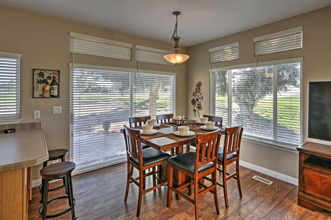 Rivers Edge Golf Condo With Beach Access And Patio! Needles Kültér fotó